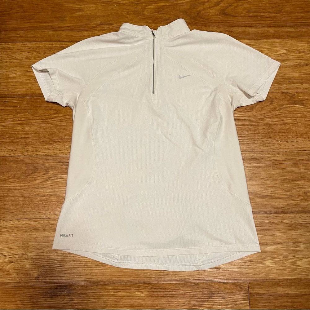 Ladies Nike Fit Short Sleeve 1/4 Zip Golf Pullover in White, Back Pocket, Medium